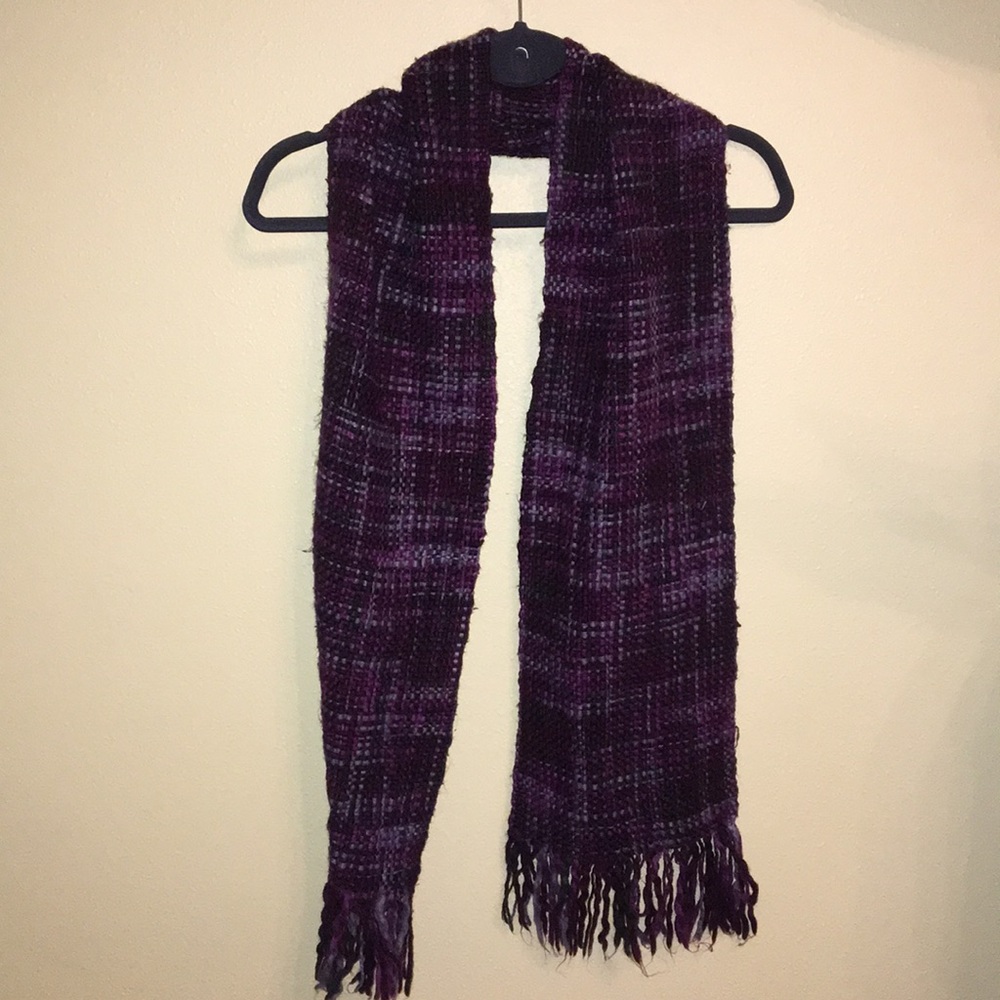 purple knitted scarf